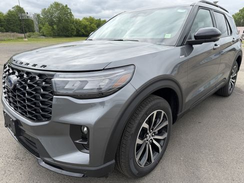New 2026 Ford Explorer ST-Line AWD/4WD image 4