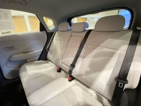 Used 2025 Hyundai Kona SEL image 24