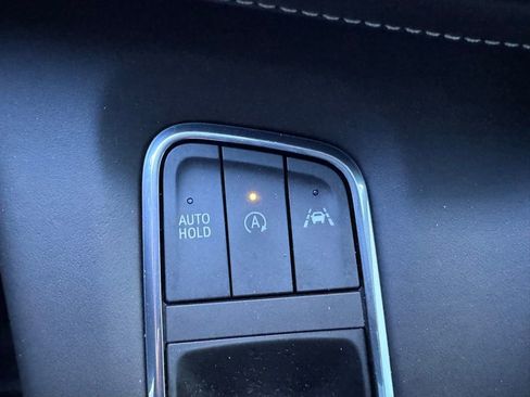 Used 2023 Cadillac Escalade ESV Sport Platinum w/ LPO, ONYX Package image 31