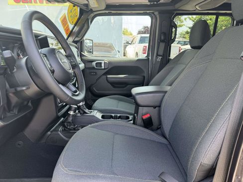 Used 2024 Jeep Wrangler Unlimited Sport AWD/4WD image 13