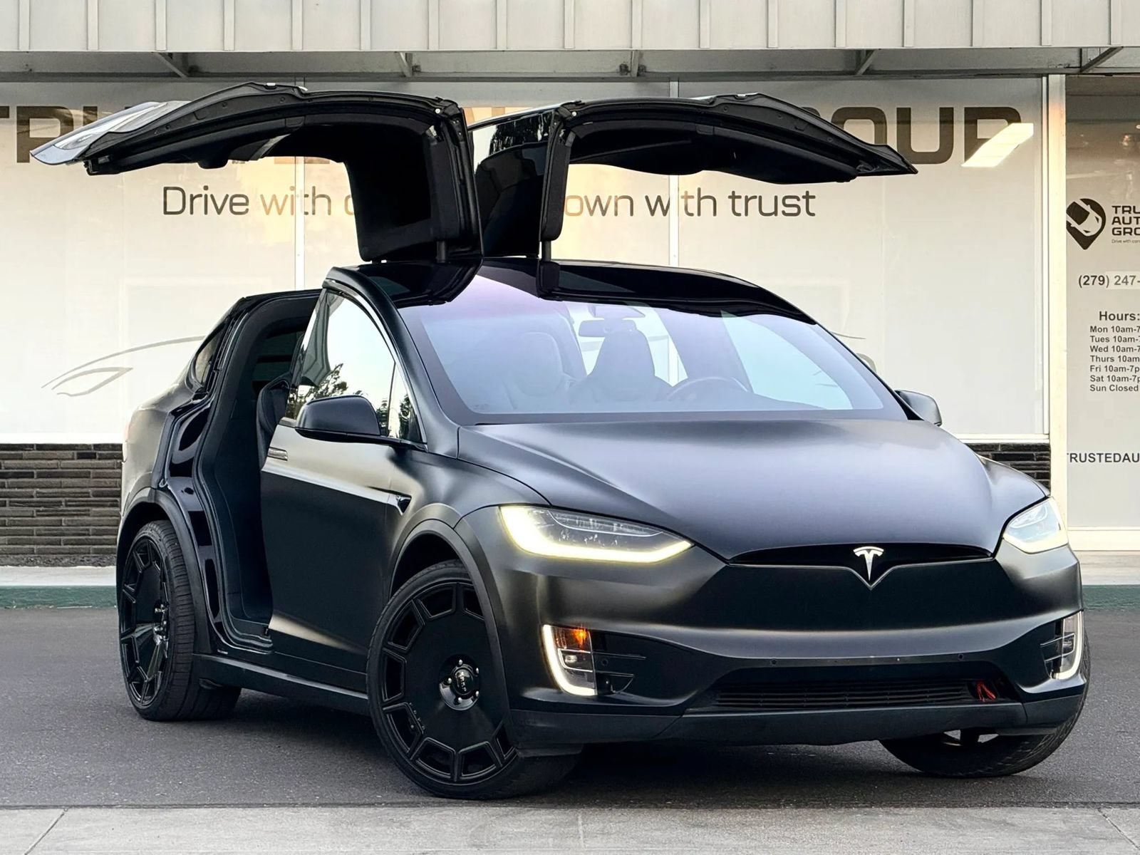 Used 2019 Tesla Model X 75D AWD/4WD image 3