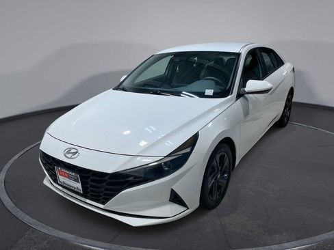 Used 2023 Hyundai Elantra SEL FWD image 1