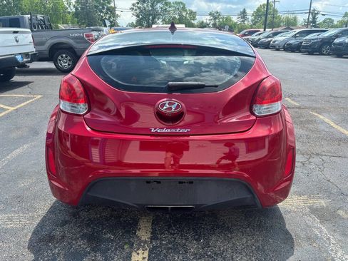 Used 2016 Hyundai Veloster w/ Option Group 02 FWD image 5