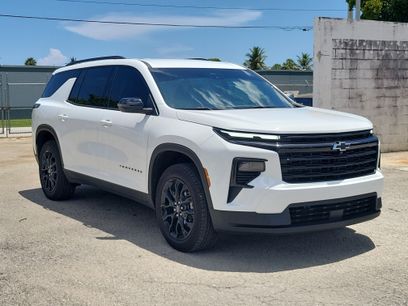 Used 2025 Chevrolet Traverse LT w/ Midnight/Sport Edition