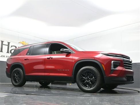 New 2026 Chevrolet Traverse LT w/ LPO, Floor Liner Package image 2