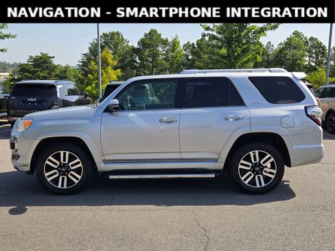 Used 2016 Toyota 4Runner Limited AWD/4WD image 4