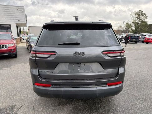 Used 2023 Jeep Grand Cherokee L Altitude image 7