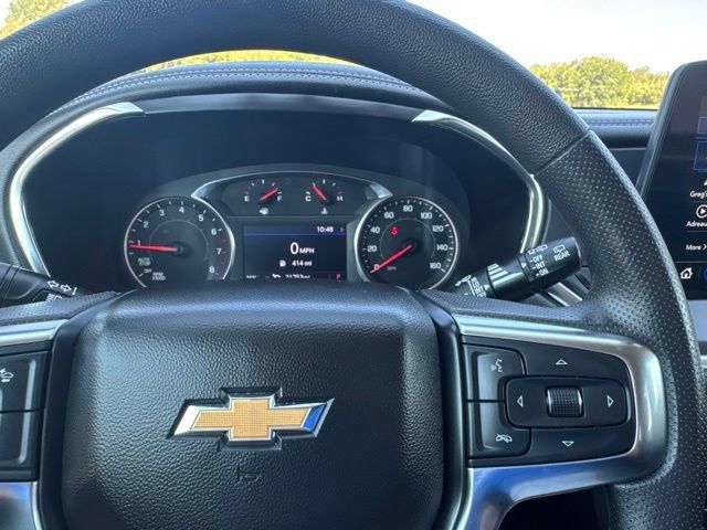 Used 2025 Chevrolet Blazer LT FWD image 11