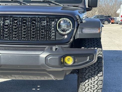 Used 2025 Jeep Wrangler Willys image 9