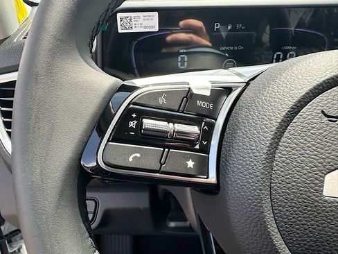 New 2025 Kia Seltos S image 22