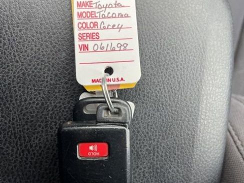 Used 2019 Toyota Tacoma TRD Sport w/ Technology Package image 57