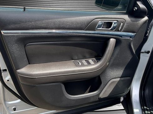 Used 2010 Lincoln MKS FWD image 18