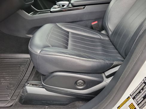 Used 2018 Mercedes-Benz GLE 350 w/ Premium 1 Package image 5