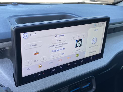 Used 2025 Ford Maverick XLT image 21