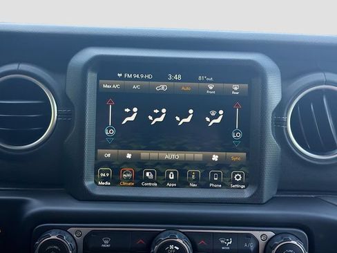 Used 2023 Jeep Wrangler Unlimited Sahara AWD/4WD image 33