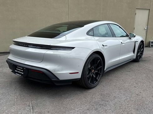 Used 2025 Porsche Taycan image 11