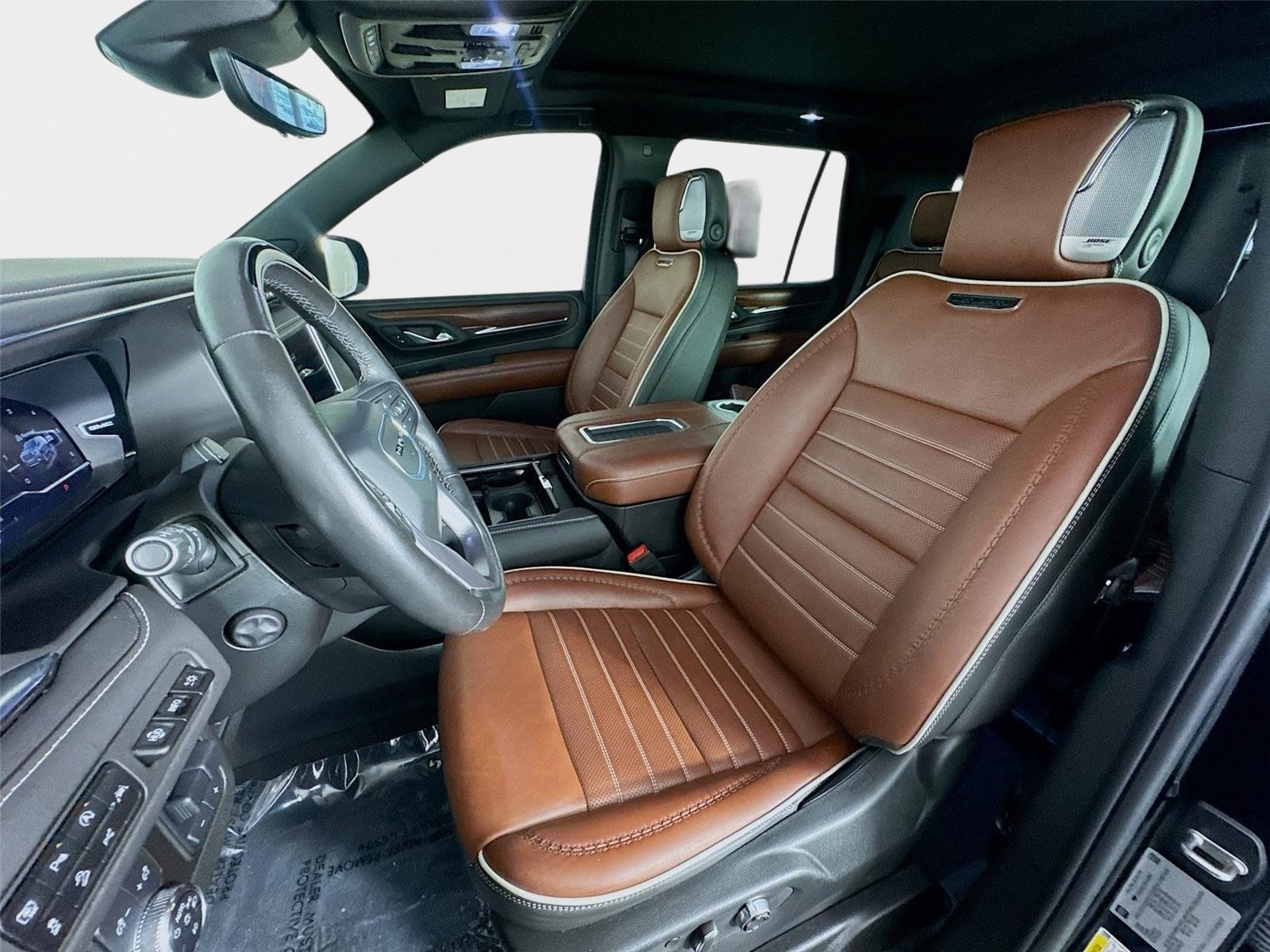 Used 2024 GMC Yukon Denali Ultimate AWD/4WD image 11