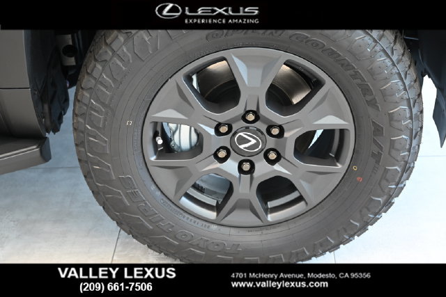 New 2026 Lexus GX 550 w/ Accessory Package (CT) AWD/4WD image 20