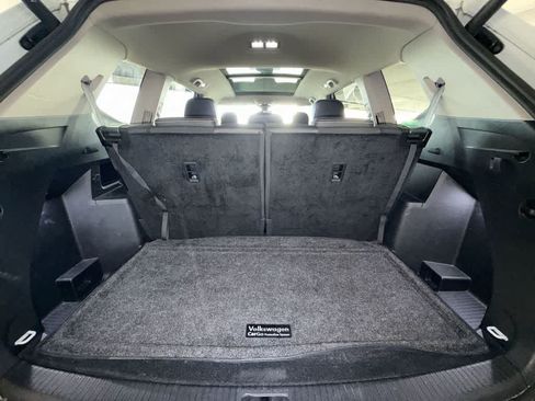 Certified 2024 Volkswagen Atlas SE FWD image 25