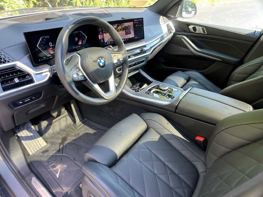 Used 2025 BMW X5 xDrive40i w/ Premium Package AWD/4WD image 10