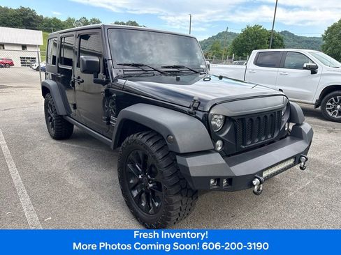 Used 2015 Jeep Wrangler Unlimited Sport w/ Quick Order Package 24S AWD/4WD image 3