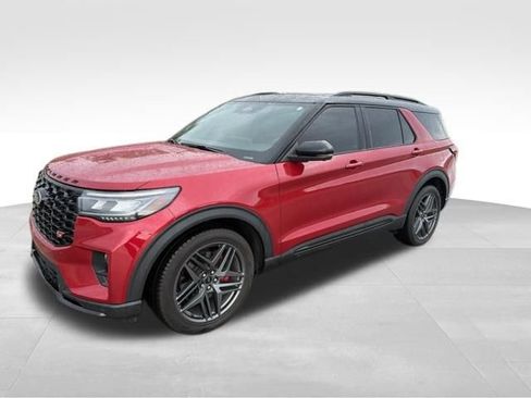 Used 2025 Ford Explorer ST AWD/4WD image 8