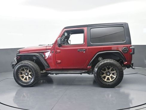Used 2022 Jeep Wrangler Sport AWD/4WD image 3