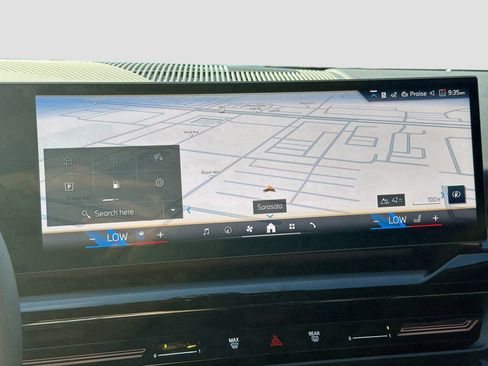 New 2026 BMW 530i xDrive w/ Premium Package AWD/4WD image 34