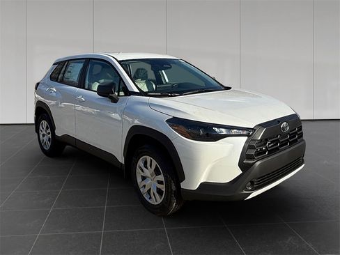 New 2026 Toyota Corolla Cross L image 4