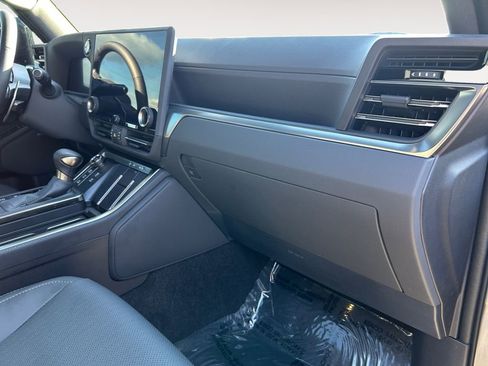 Used 2026 Lexus GX 550 AWD/4WD image 27