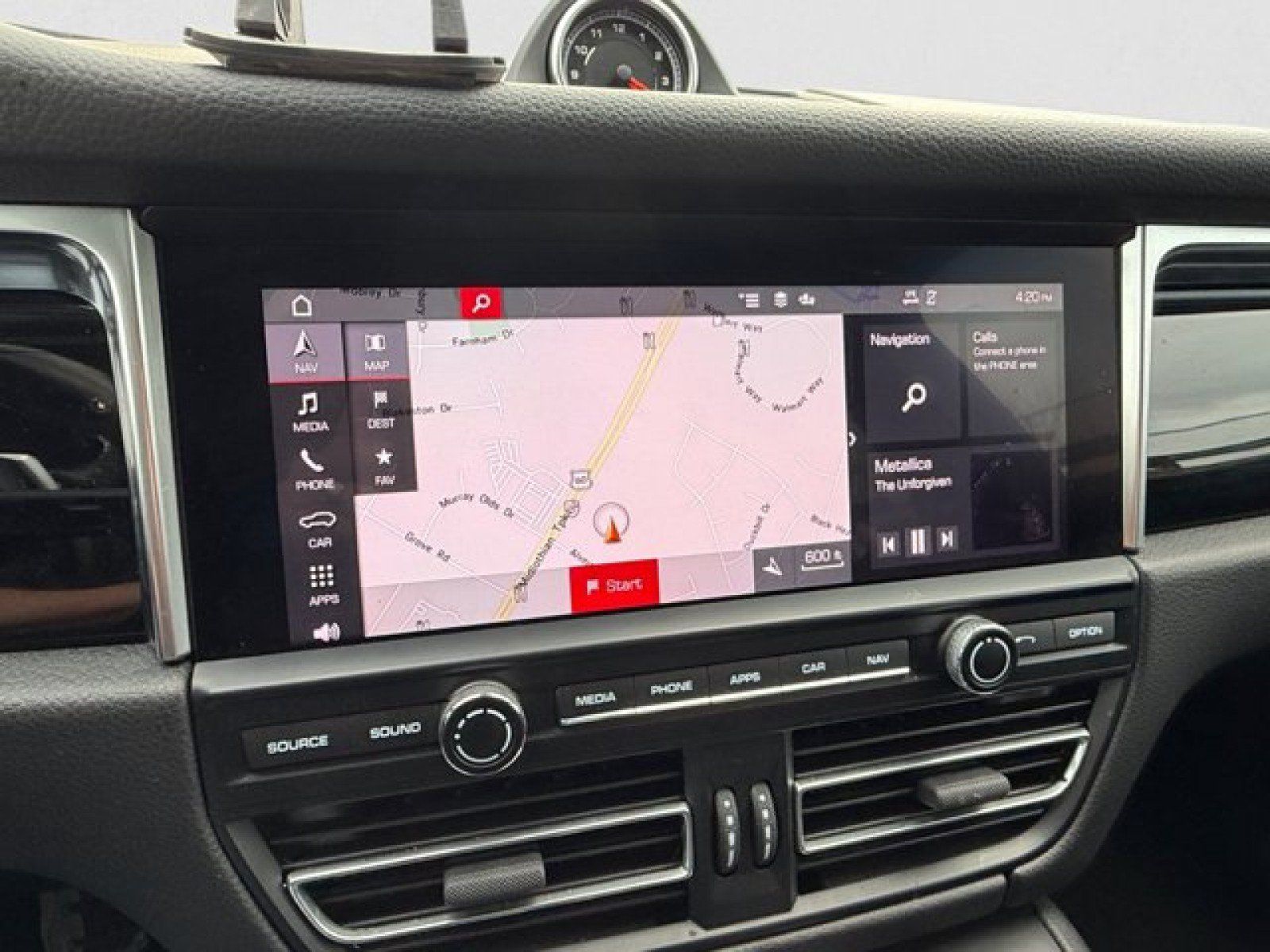 Used 2021 Porsche Macan AWD/4WD image 16