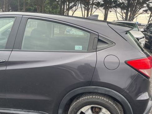 Used 2016 Honda HR-V LX image 5