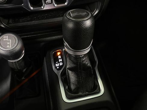 Used 2021 Jeep Wrangler Unlimited Sport AWD/4WD image 23