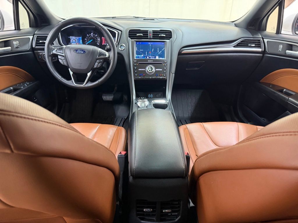 Used 2020 Ford Fusion Energi Titanium FWD image 29
