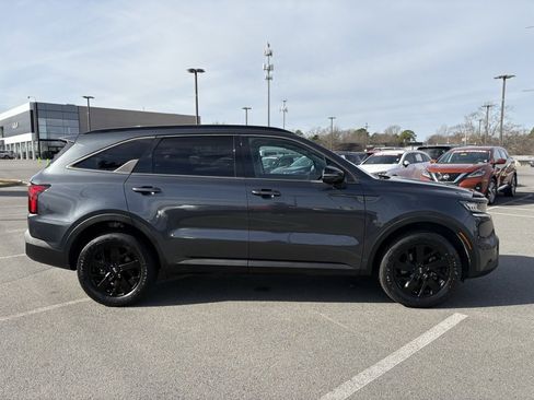 Used 2021 Kia Sorento S w/ Panoramic Sunroof Package image 10