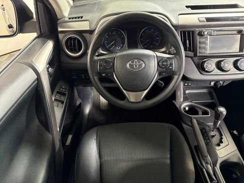Used 2018 Toyota RAV4 LE image 15