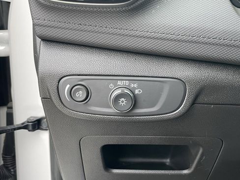 Used 2024 Chevrolet TrailBlazer LT w/ LT Cold Weather Package image 10