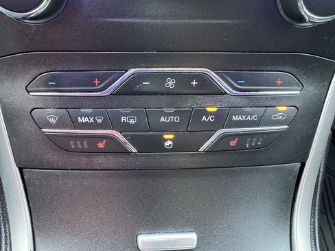 Used 2015 Ford Edge SEL w/ Equipment Group 201A image 29