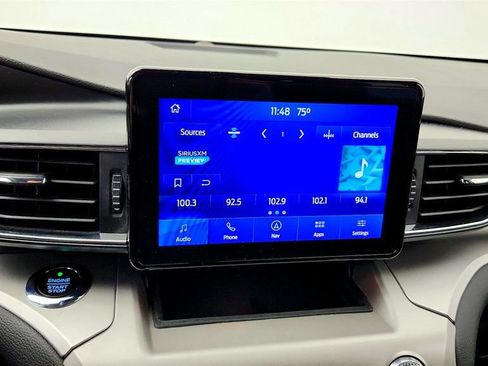 Used 2020 Ford Explorer XLT w/ Equipment Group 202A AWD/4WD image 19