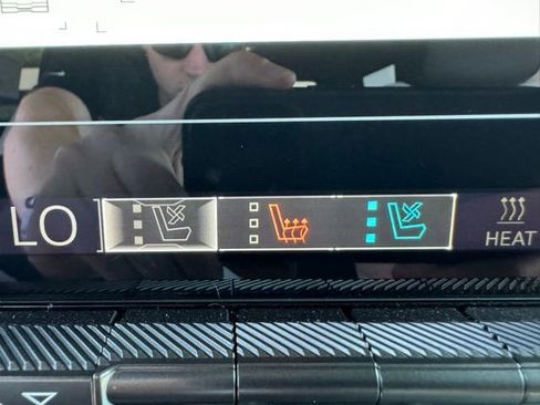 New 2025 GMC Hummer EV 2X w/ LPO, Illumination Package image 36