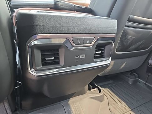 Used 2026 GMC Sierra 2500 Denali Ultimate AWD/4WD image 14