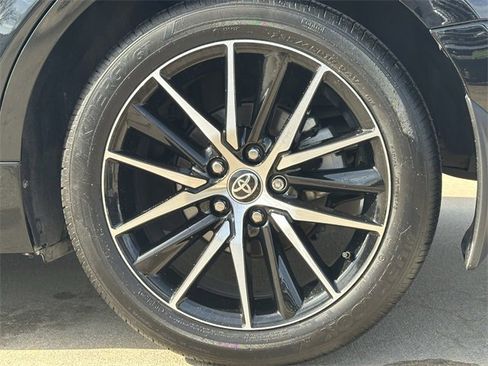 Certified 2023 Toyota Camry SE w/ Convenience Package image 9