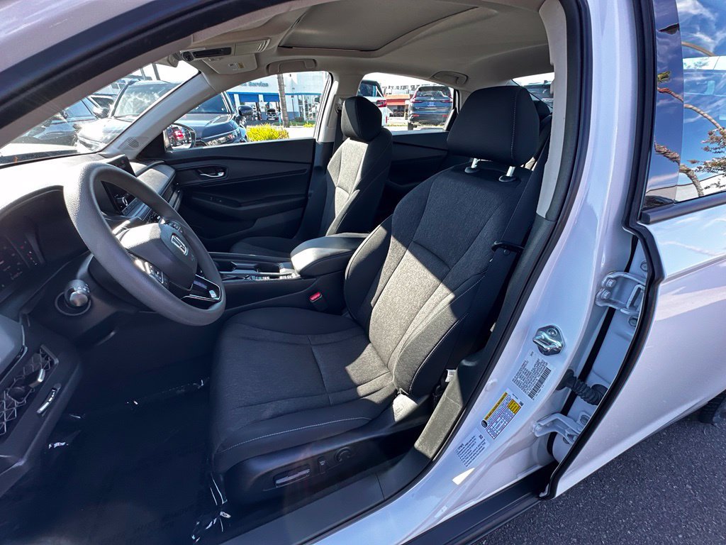 Used 2023 Honda Accord EX image 12