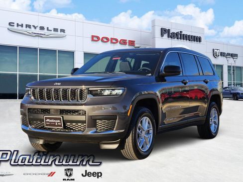 New 2025 Jeep Grand Cherokee L Laredo image 2