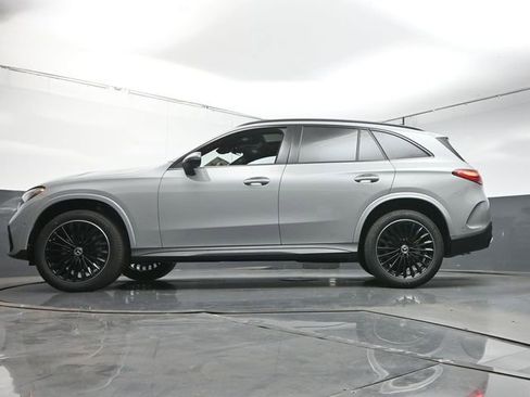 Used 2026 Mercedes-Benz GLC 300 image 38