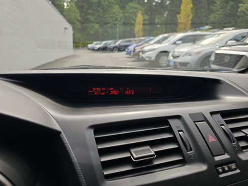 Used 2015 MAZDA MAZDA5 Sport FWD image 28