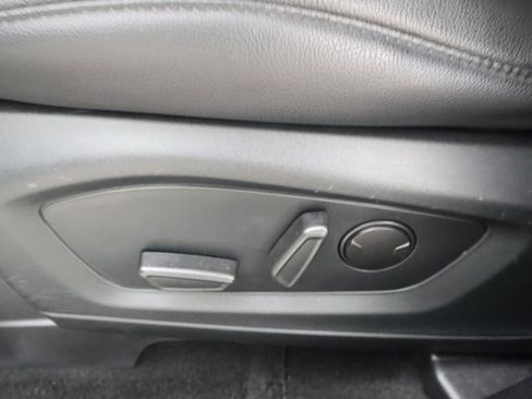 Used 2022 Ford Explorer Limited w/ Equipment Group 301A image 10