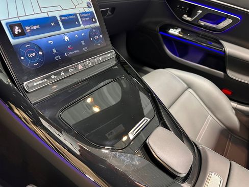 New 2025 Mercedes-Benz SL 55 AMG 4MATIC image 11