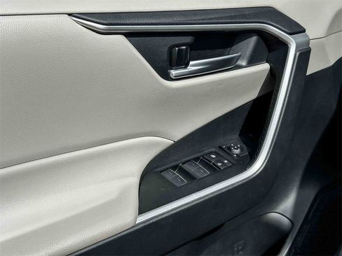 Used 2023 Toyota RAV4 XLE image 16