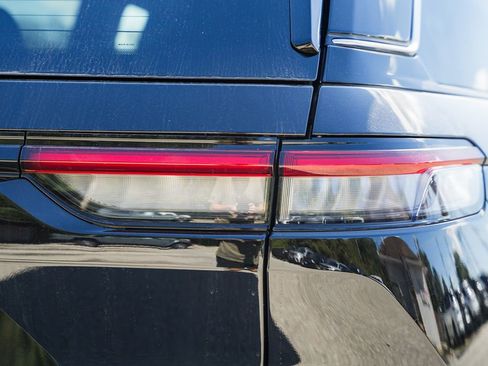 New 2025 Jeep Grand Cherokee Laredo X w/ Luxury Tech Group I image 6